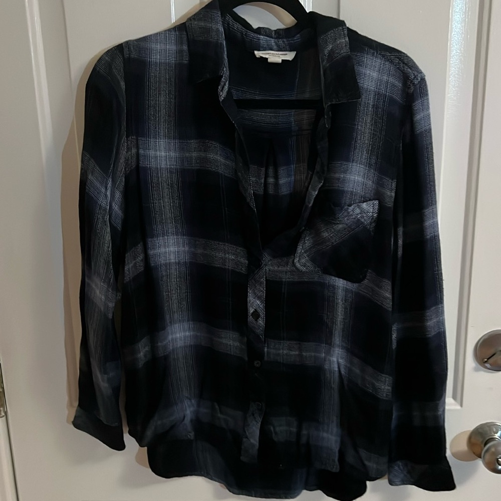Beach lunch lounge button down